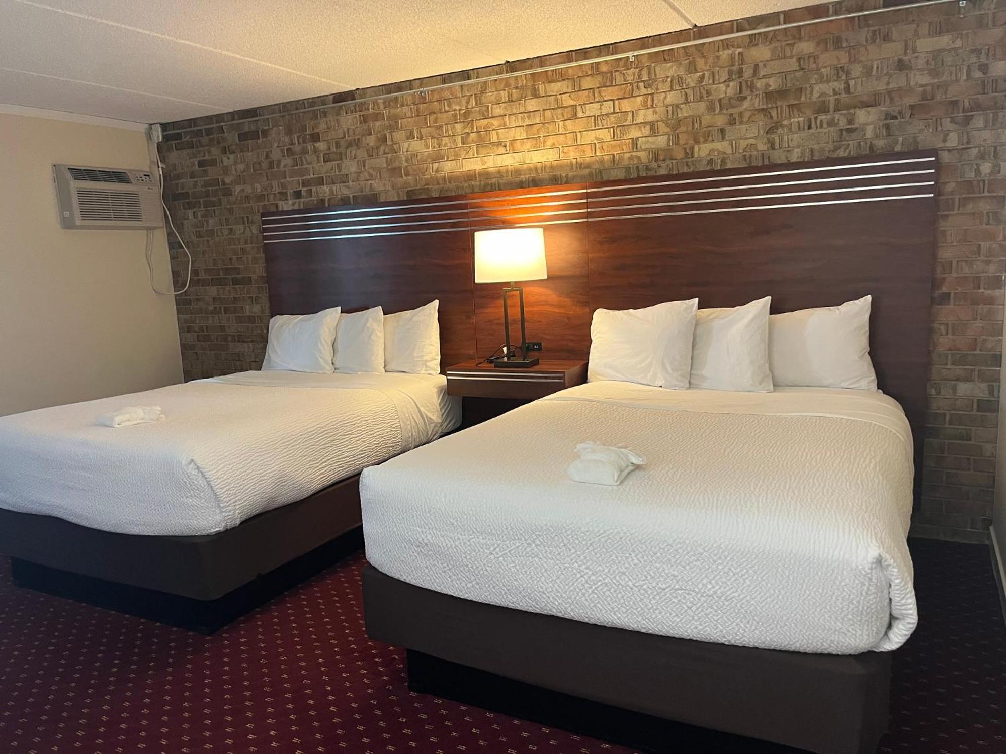 The Hudson 4*